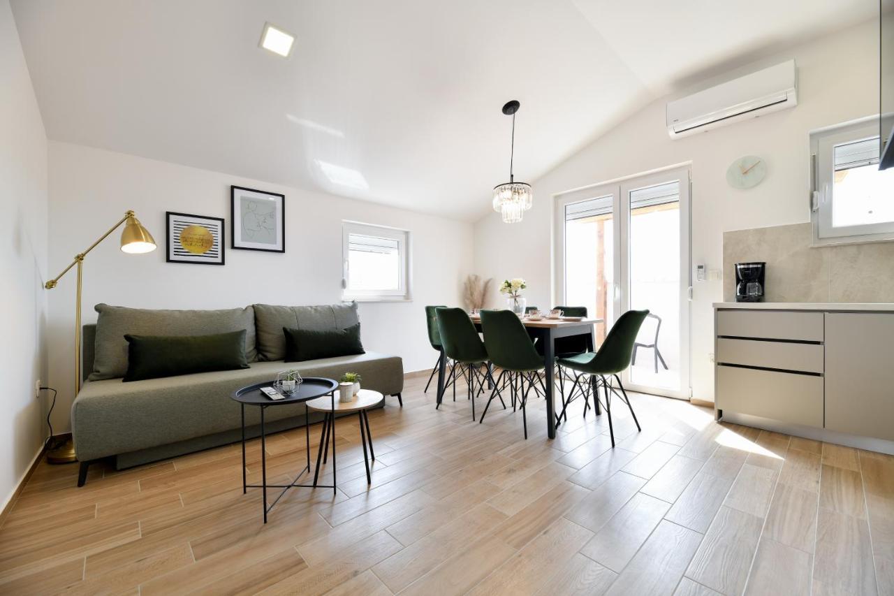 Modern Holiday Apartment "Libra" With Swimming Pool Posedarje Eksteriør billede