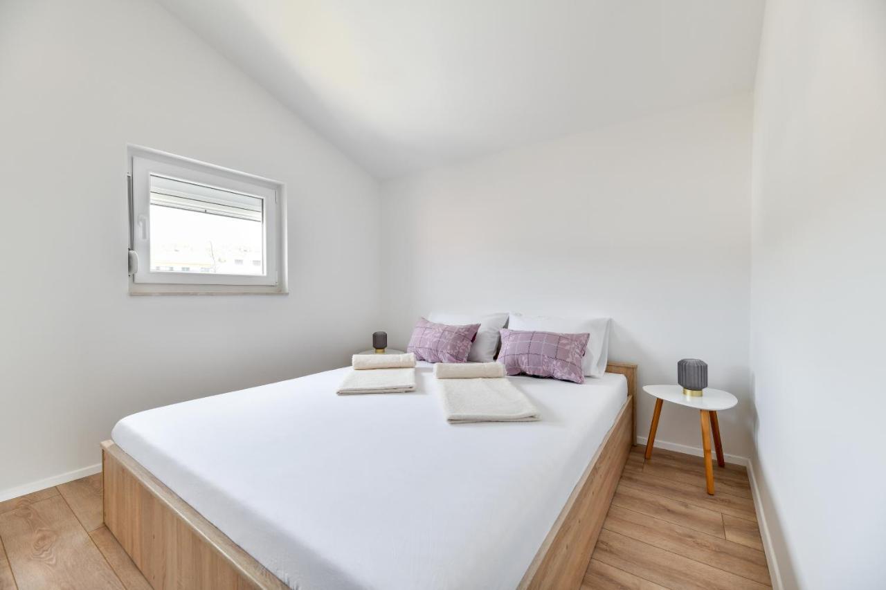 Modern Holiday Apartment "Libra" With Swimming Pool Posedarje Eksteriør billede